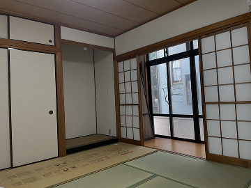 LEEの内装